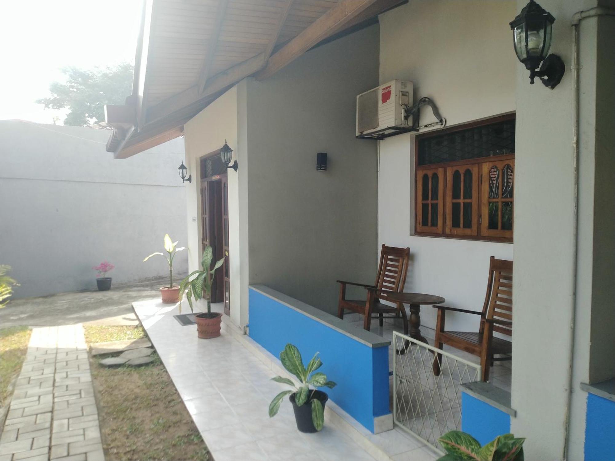 Blue Bell Hotel Negombo Extérieur photo