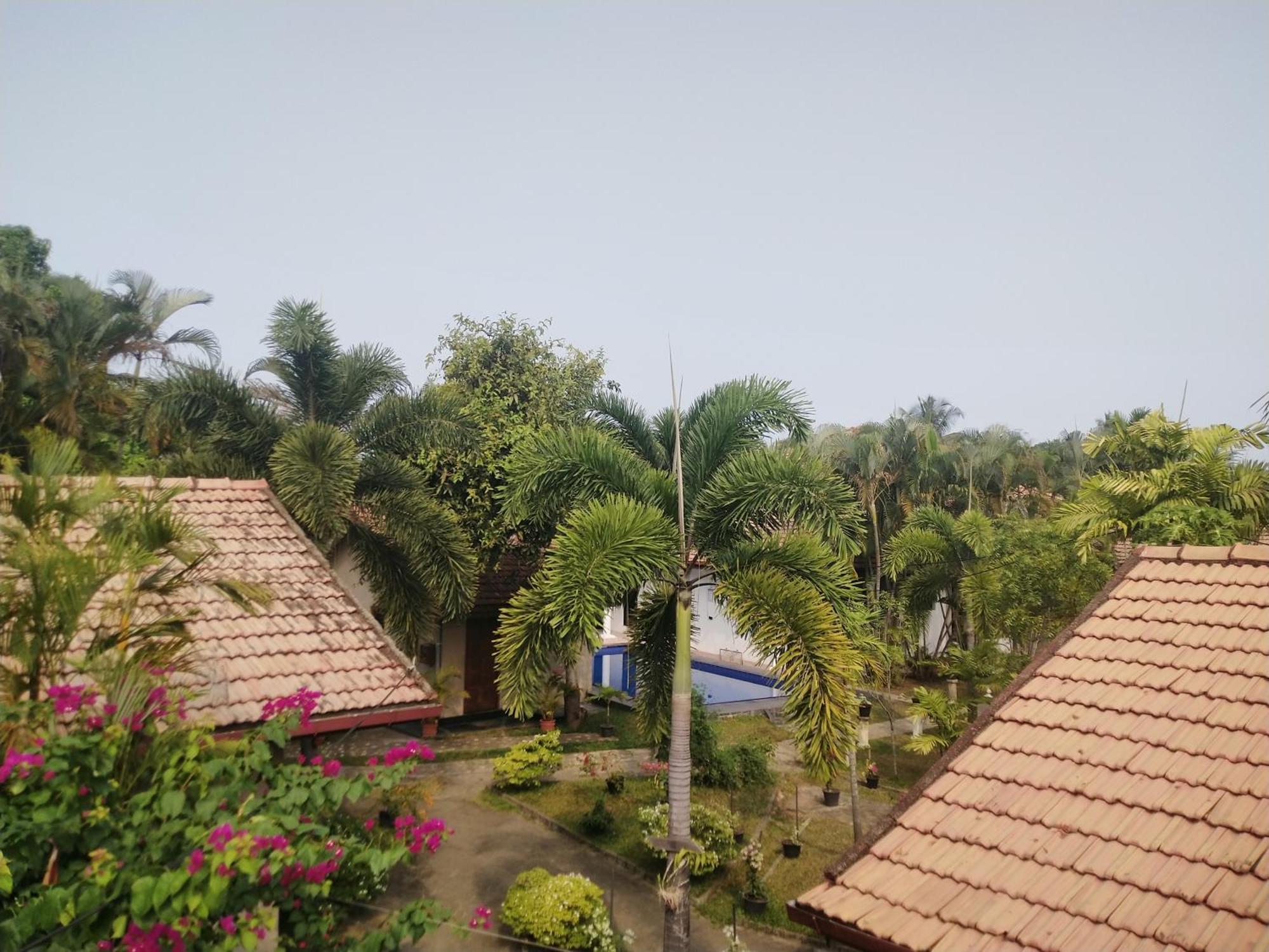 Blue Bell Hotel Negombo Extérieur photo