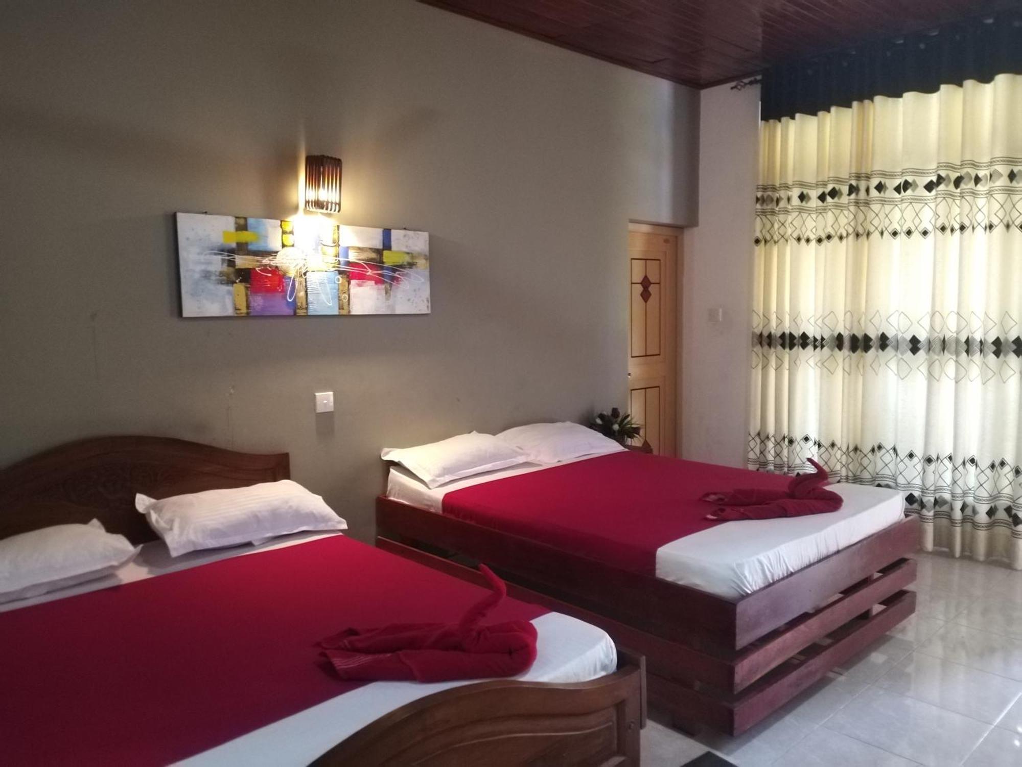 Blue Bell Hotel Negombo Extérieur photo